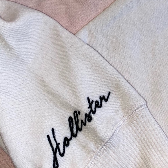 XS Crop Sweater from Hollister - Picture 4 of 4